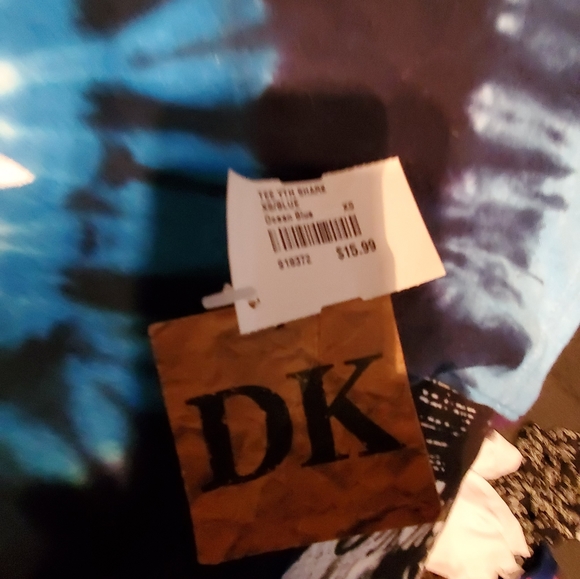 Shirt - Picture 4 of 6